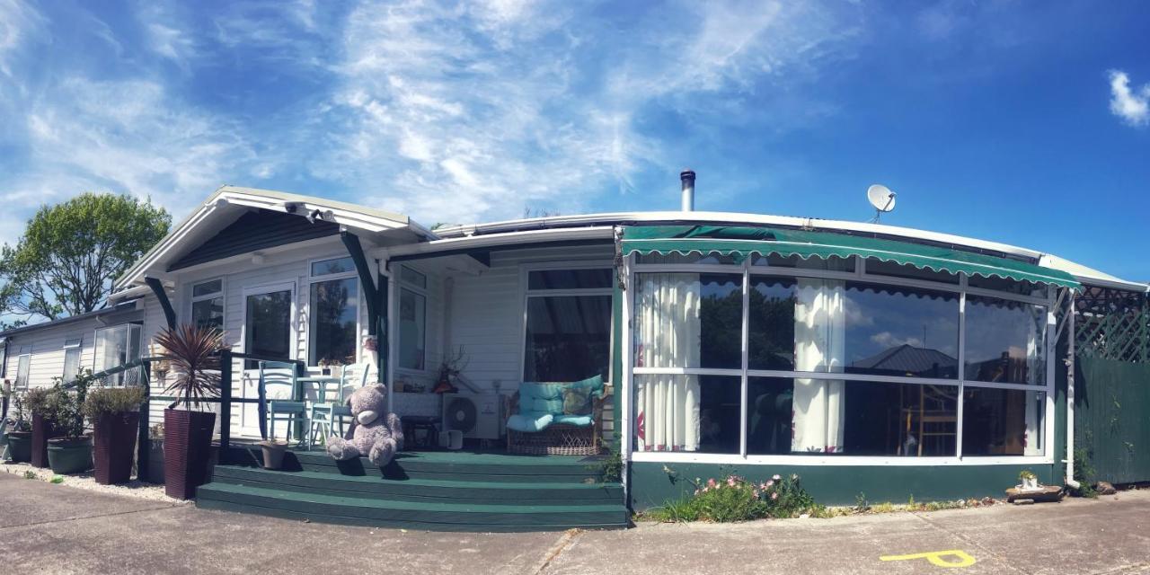 Studious Village Christchurch Exterior photo